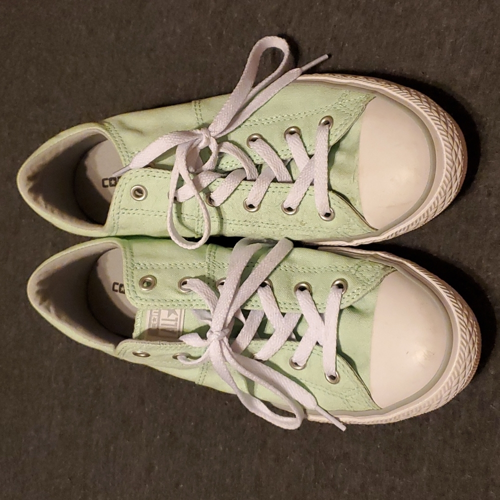 Mint low top Converse - Youth size 6/womens 8